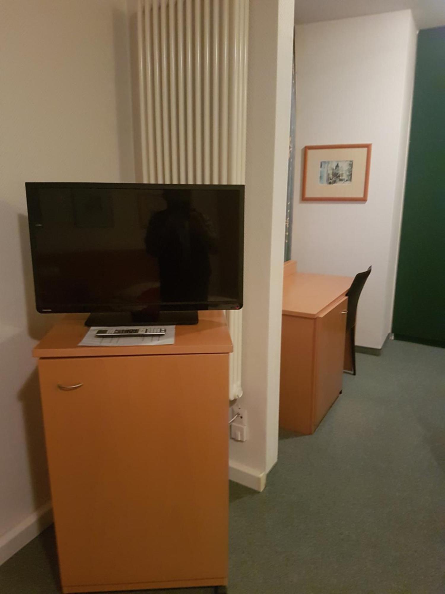 Gaestehaus Krefeld Uerdingen ภายนอก รูปภาพ