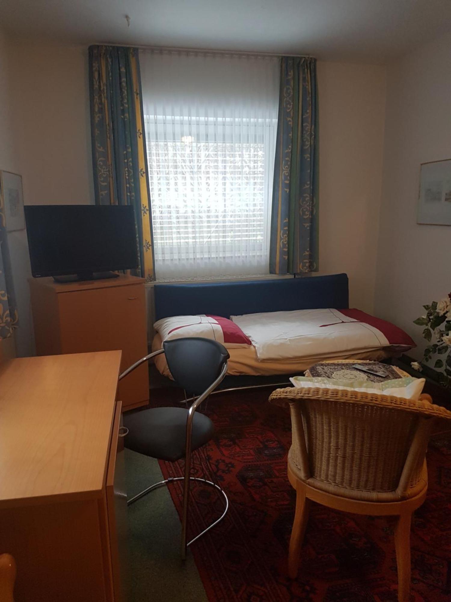 Gaestehaus Krefeld Uerdingen ภายนอก รูปภาพ